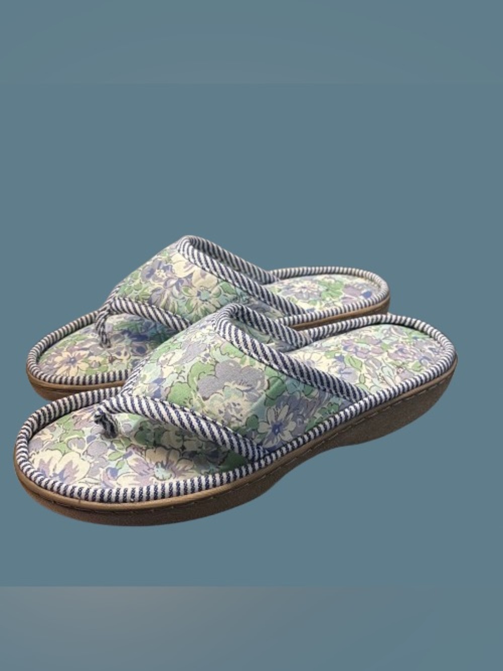 Sonoma Goods For Life Women's Floral Thong Lounging Slippers like new